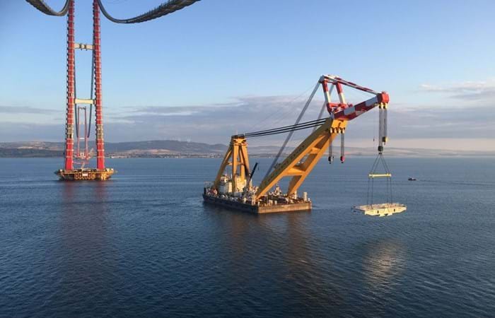 floating_sheerlegs_and_crane_barges